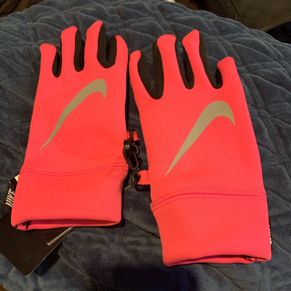 Nike Girls Gloves